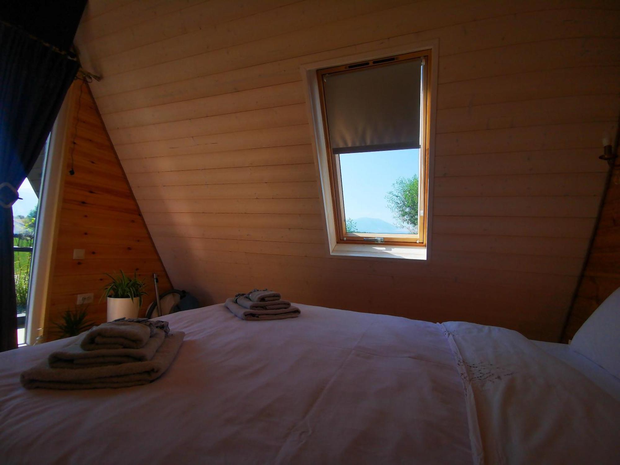 Linistea Muntilor Chalet โปรุมบาคู เด ซุซ ภายนอก รูปภาพ