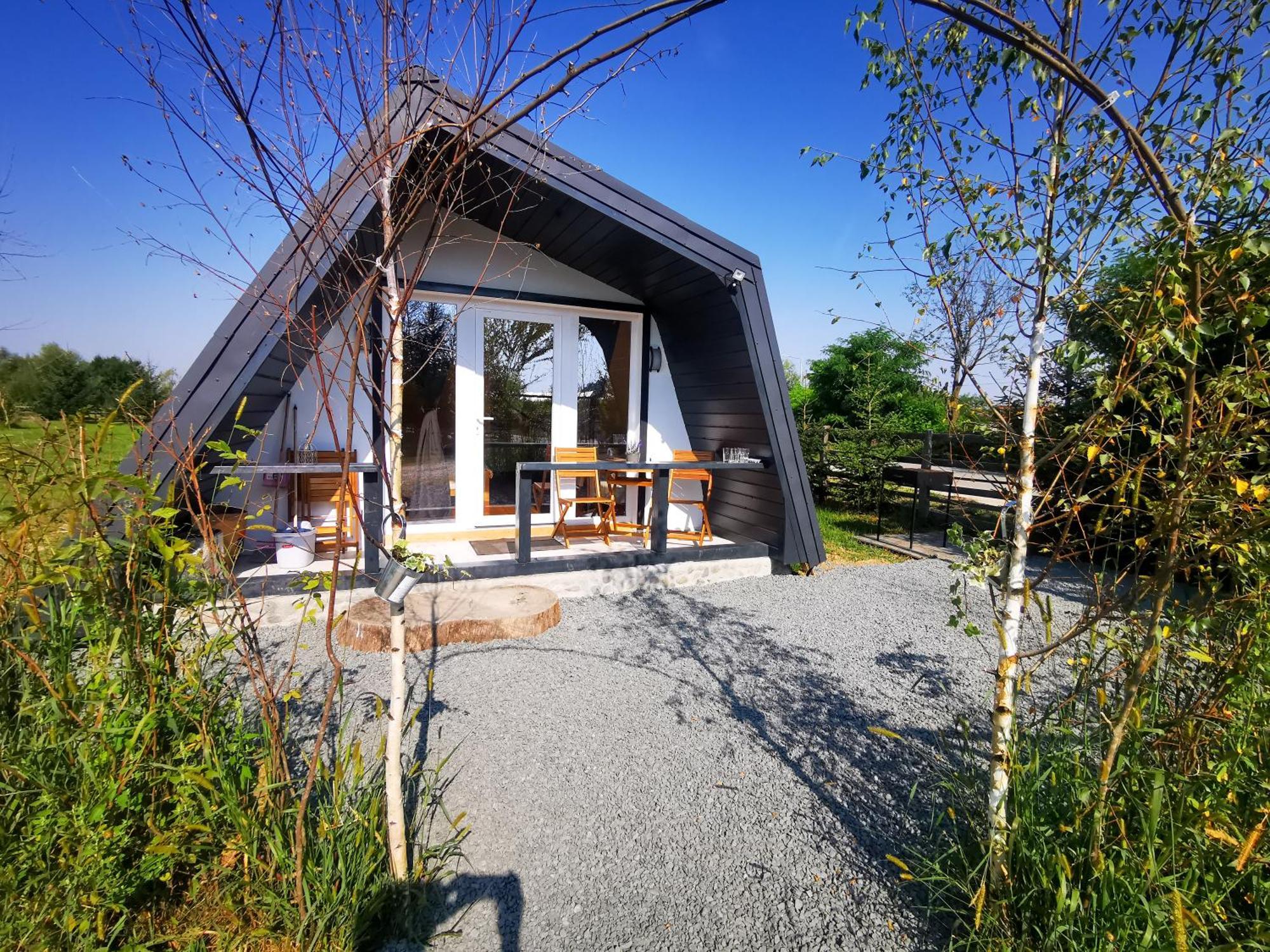Linistea Muntilor Chalet โปรุมบาคู เด ซุซ ภายนอก รูปภาพ